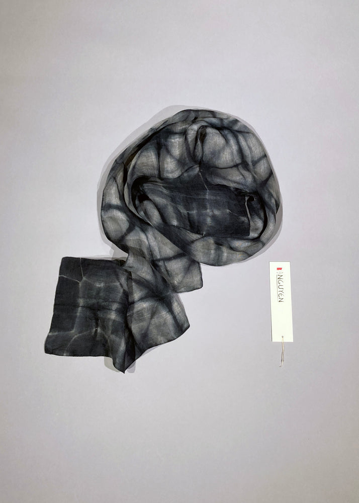 Double-layered Notched Scarf in Anthracite + Stone